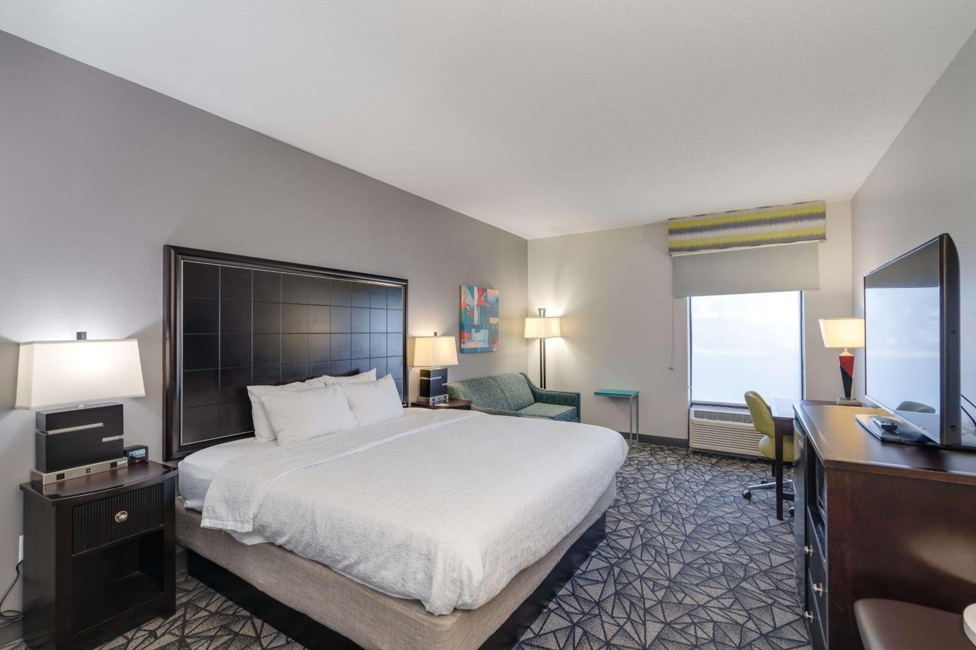 Hampton Inn Bloomington West Exterior photo