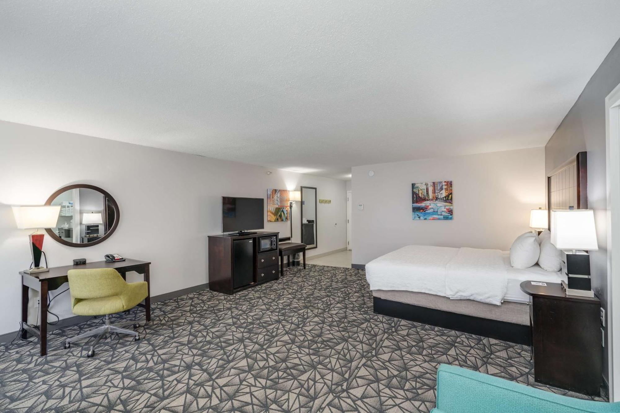 Hampton Inn Bloomington West Exterior photo